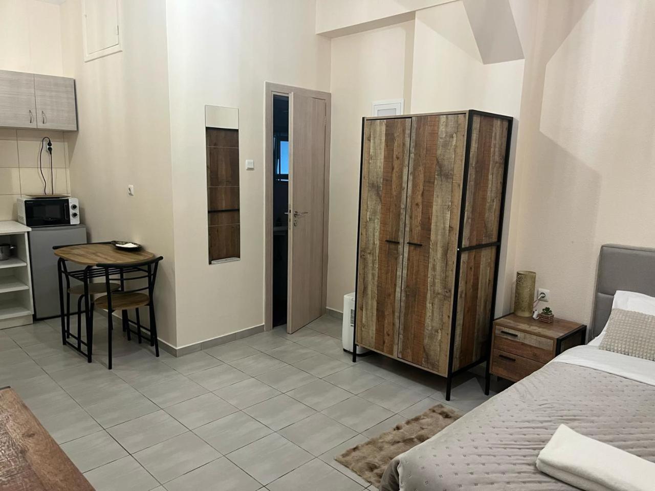 Golden Fleece Apartment Vipgreece เอเธนส์ ภายนอก รูปภาพ