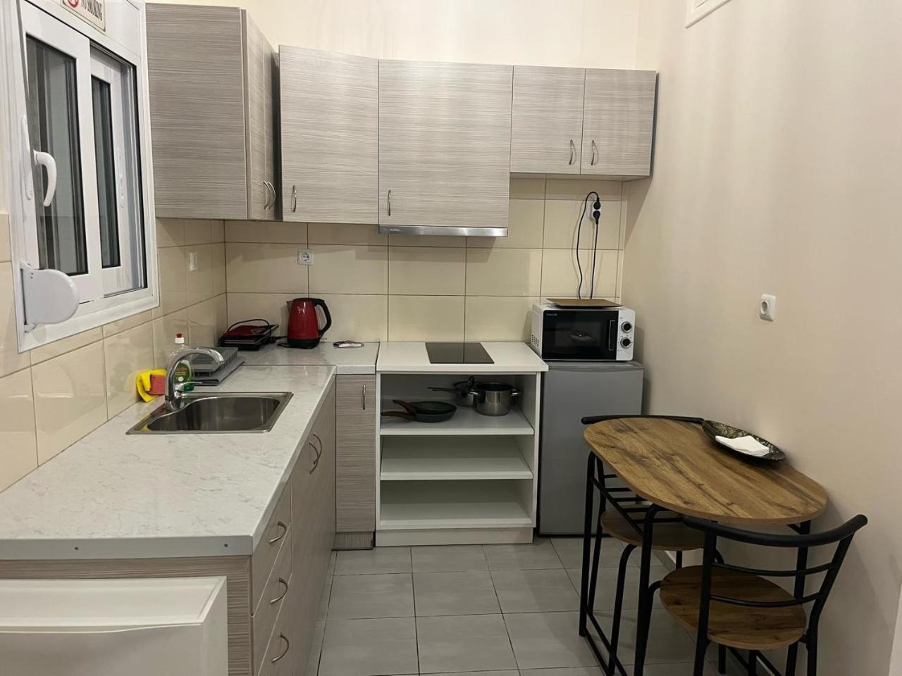 Golden Fleece Apartment Vipgreece เอเธนส์ ภายนอก รูปภาพ