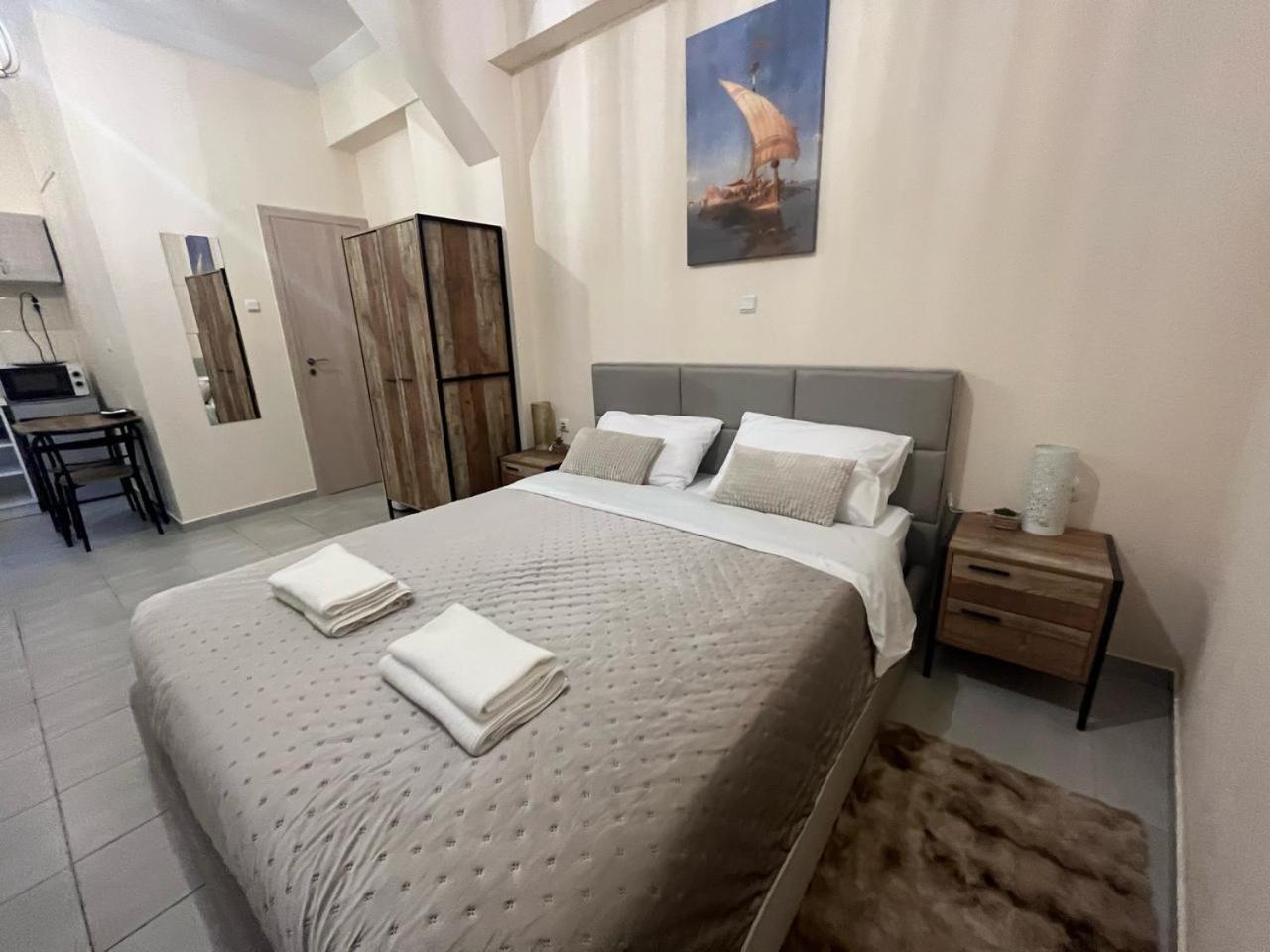 Golden Fleece Apartment Vipgreece เอเธนส์ ภายนอก รูปภาพ