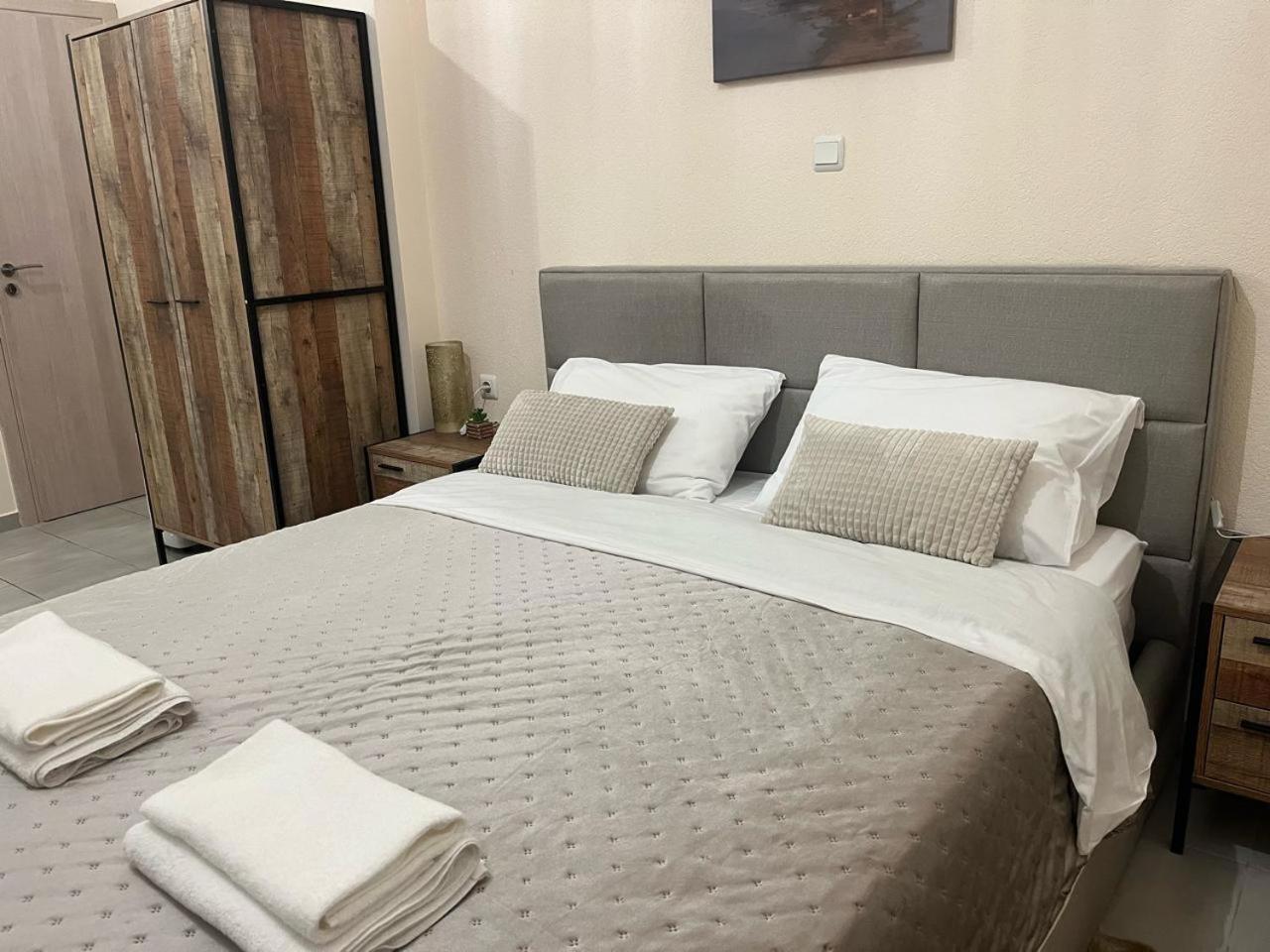 Golden Fleece Apartment Vipgreece เอเธนส์ ภายนอก รูปภาพ