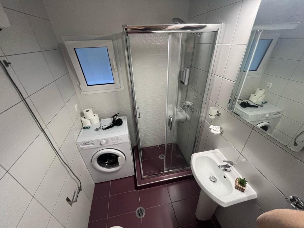 Golden Fleece Apartment Vipgreece เอเธนส์ ภายนอก รูปภาพ